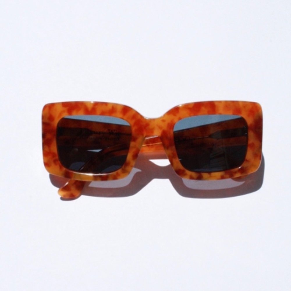 RAEN Luxury Wig Flatscreen Sunglasses - Brittle